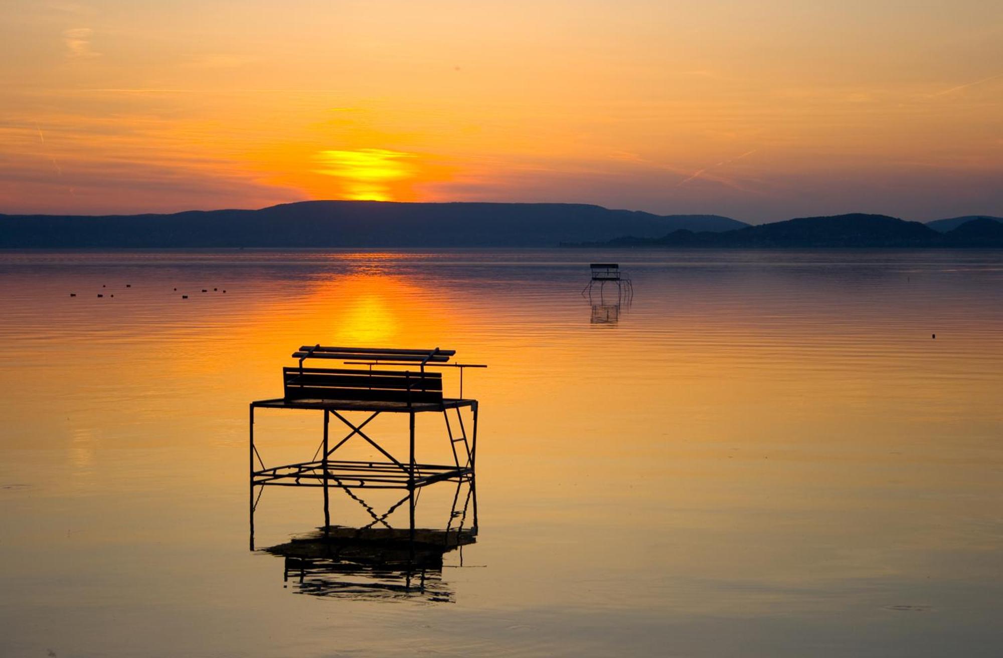 Hotel Marina Port Balatonkenese Esterno foto