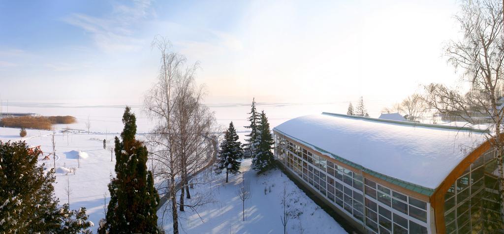 Hotel Marina Port Balatonkenese Esterno foto